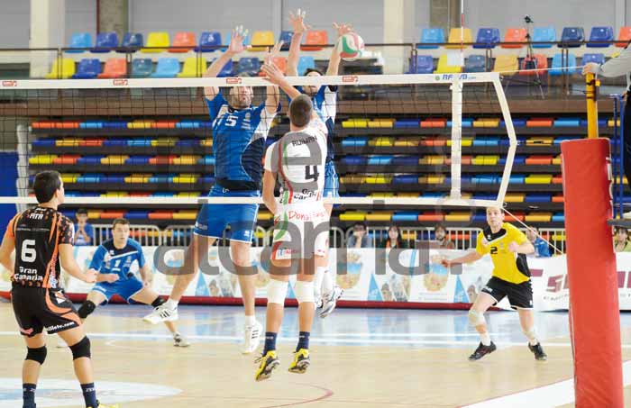 El Voley Guada rozó la victoria con las yemas de los dedos